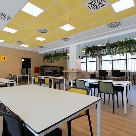 Villa Alojamiento Y Congresos - Villa Universitaria San Vicente Raspeig Dış mekan fotoğraf