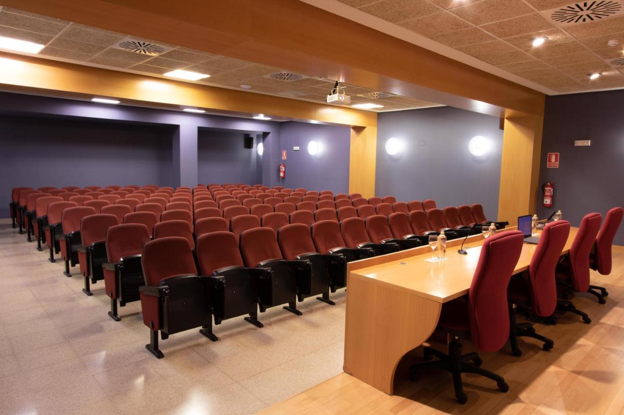 Villa Alojamiento Y Congresos - Villa Universitaria San Vicente Raspeig Dış mekan fotoğraf